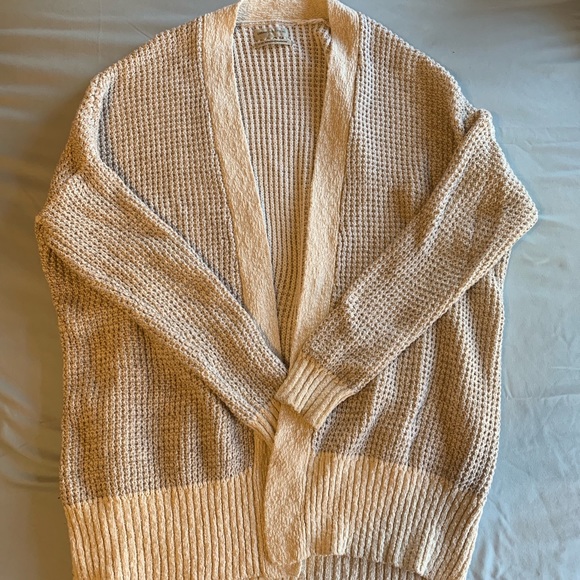 Urban Outfitters Tops - UO Knit Cardigan